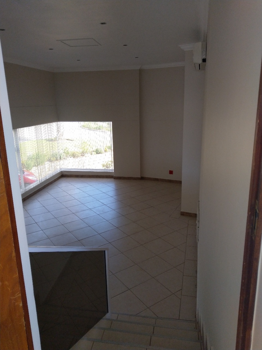 3 Bedroom Property for Sale in Menkenkop Western Cape